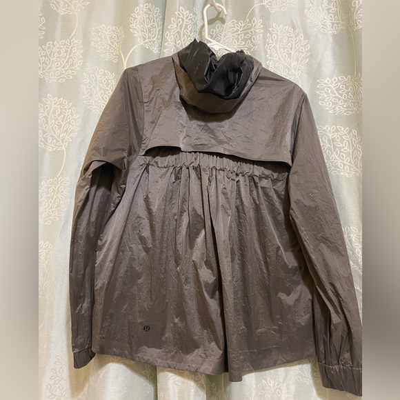 Lululemon Drizzle Down Jacket 8 - Picture 14 of 14